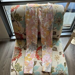 Beautiful beach riot leggings. Lightly worn. Size small
